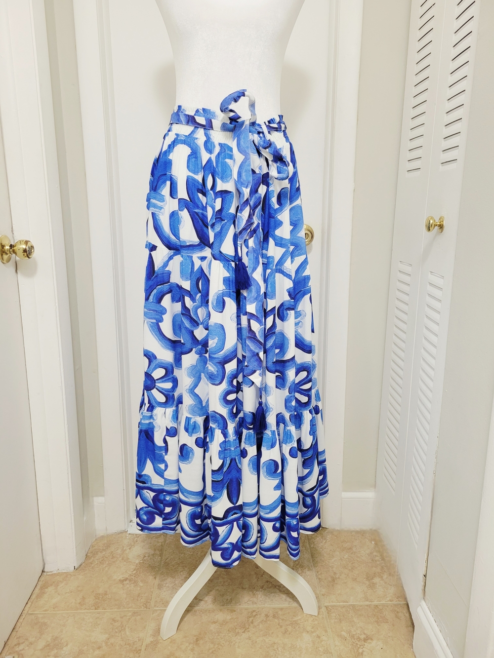 Floral Tile Print Maxi Skirt with Tie Waist